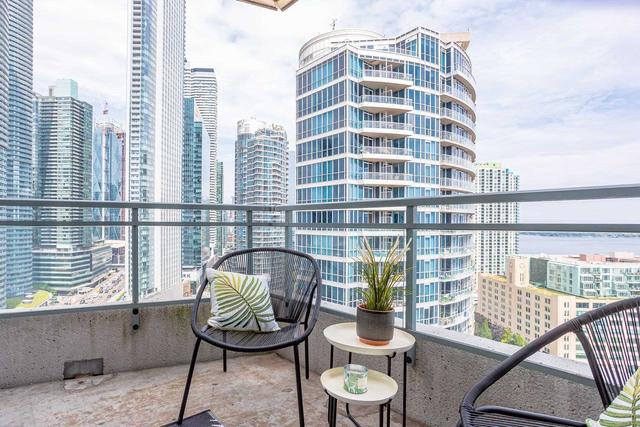 2502 - 228 Queens Quay W, Condo with 2 bedrooms, 2 bathrooms and 0 parking in Toronto ON | Image 21