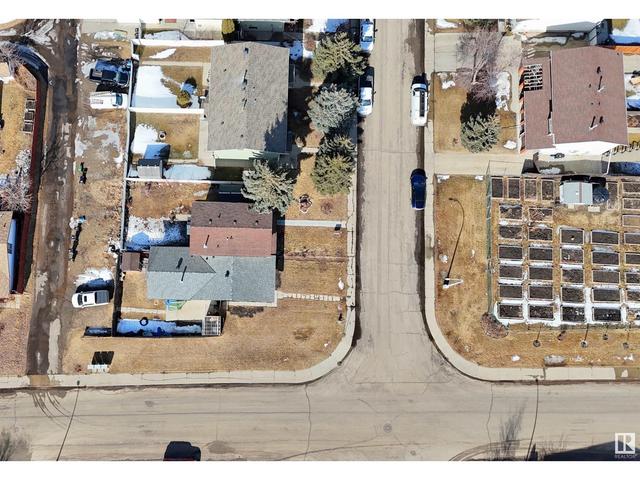 2510 78 St Nw, House semidetached with 4 bedrooms, 2 bathrooms and null parking in Edmonton AB | Image 20