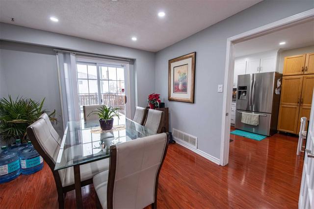 138 Kingswood Dr, House semidetached with 3 bedrooms, 3 bathrooms and 3 parking in Brampton ON | Image 40