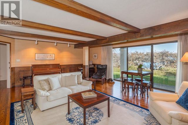 3550 Beach Dr, House detached with 4 bedrooms, 8 bathrooms and 6 parking in Oak Bay BC | Image 41