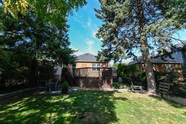 131 Poyntz Ave, House detached with 2 bedrooms, 1 bathrooms and 3 parking in Toronto ON | Image 26