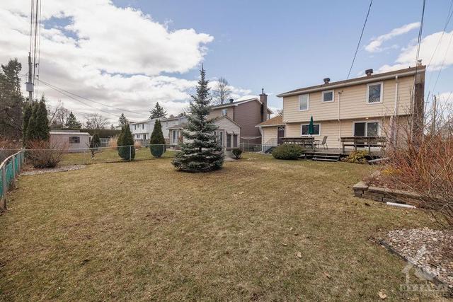 2097 Maywood Street, House detached with 4 bedrooms, 3 bathrooms and 3 parking in Ottawa ON | Image 30