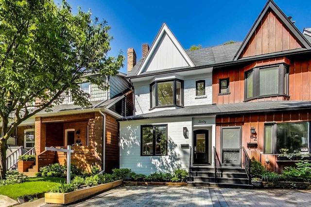 60 Kenilworth Ave, House semidetached with 3 bedrooms, 4 bathrooms and 1 parking in Toronto ON | Image 1