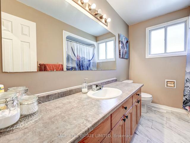 825 Fairview Ave, House detached with 3 bedrooms, 2 bathrooms and 5 parking in Pickering ON | Image 13