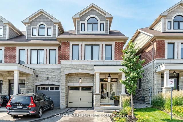 31 Hiawatha Crt, House semidetached with 3 bedrooms, 4 bathrooms and 3 parking in Vaughan ON | Image 1