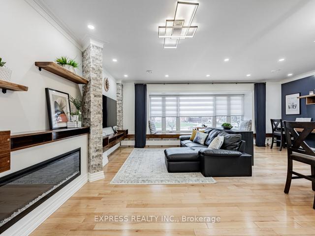 68 Shrewsbury Sq, House detached with 4 bedrooms, 2 bathrooms and 5 parking in Toronto ON | Image 38