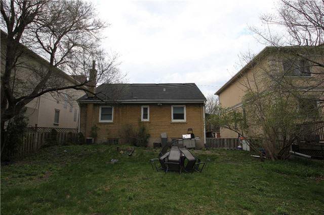 53 Viewmount Ave, House detached with 3 bedrooms, 2 bathrooms and 2 parking in Toronto ON | Image 7