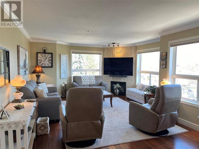 3808 - 35 Avenue Unit# 301, Condo with 2 bedrooms, 2 bathrooms and 1 parking in Vernon BC | Image 3