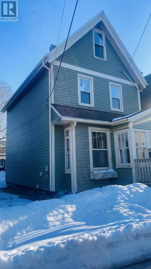 18 Stewart Street, House detached with 3 bedrooms, 1 bathrooms and null parking in Charlottetown PE | Image 3
