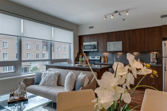 Th13 - 57 East Liberty St, Townhouse with 2 bedrooms, 2 bathrooms and 1 parking in Toronto ON | Image 3