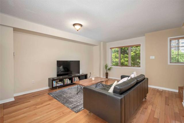 th10 - 200 Tenth St, Townhouse with 2 bedrooms, 3 bathrooms and 2 parking in Toronto ON | Image 12