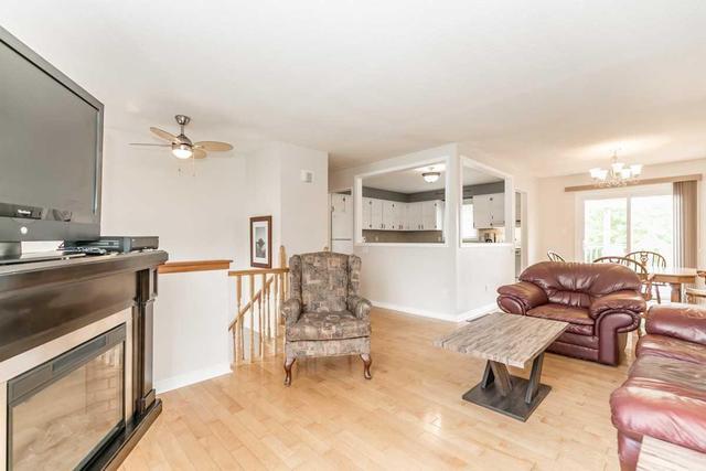 227 Nelson Cres, House detached with 2 bedrooms, 2 bathrooms and 4 parking in Innisfil ON | Image 10