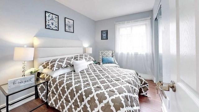 40 Grierson Rd, House detached with 3 bedrooms, 3 bathrooms and 7 parking in Toronto ON | Image 3