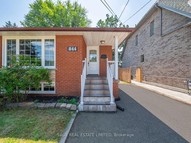 844 Ninth St, House detached with 3 bedrooms, 2 bathrooms and 5 parking in Mississauga ON | Image 23