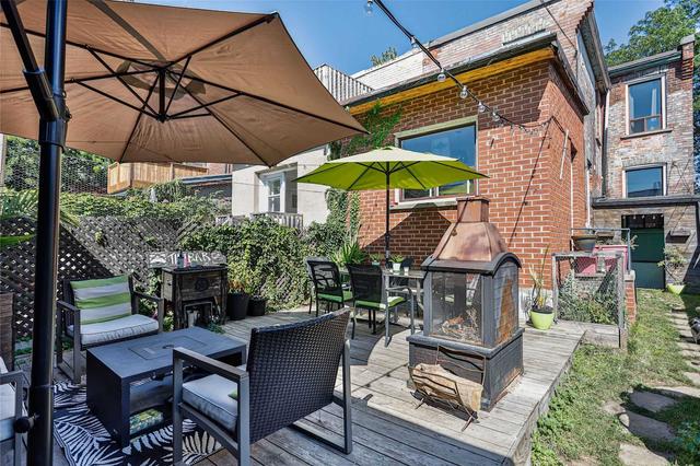 174 Lisgar St, House semidetached with 4 bedrooms, 3 bathrooms and 2 parking in Toronto ON | Image 25