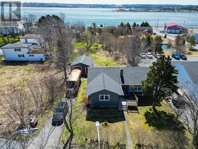 14 Smith Street Extension, House detached with 3 bedrooms, 2 bathrooms and null parking in Bay Roberts NL | Image 1