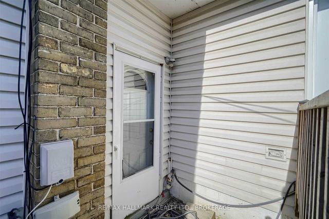 15 a Medford Ave, House semidetached with 3 bedrooms, 3 bathrooms and 4 parking in Toronto ON | Image 5
