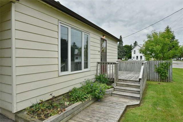 50 Artemesia St N, House detached with 2 bedrooms, 1 bathrooms and 1 parking in Southgate ON | Image 3