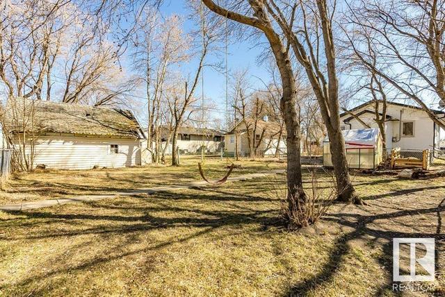 5008 42 Av, House detached with 3 bedrooms, 2 bathrooms and null parking in Wetaskiwin AB | Image 36