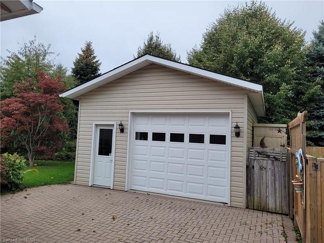 326 Walnut Street S, House detached with 3 bedrooms, 2 bathrooms and 4 parking in Goderich ON | Image 3