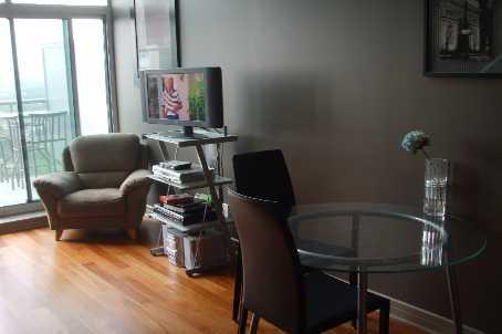 uph12 - 1 Avondale Ave, Condo with 1 bedrooms, 2 bathrooms and 1 parking in Toronto ON | Image 5