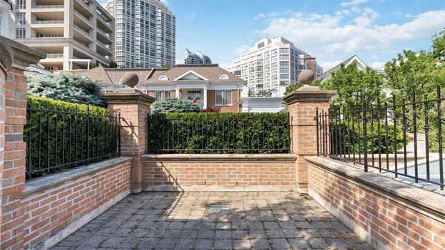 th117 - 2289 Lake Shore Blvd W, Townhouse with 2 bedrooms, 4 bathrooms and 2 parking in Toronto ON | Image 16