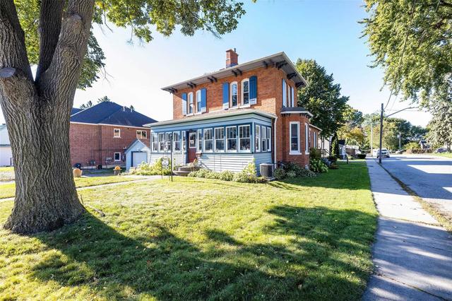 72 Ontario St, House detached with 2 bedrooms, 3 bathrooms and 3 parking in Clarington ON | Image 1