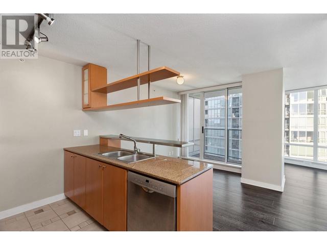2906 - 1438 Richards Street, Condo with 1 bedrooms, 1 bathrooms and 1 parking in Vancouver BC | Image 9