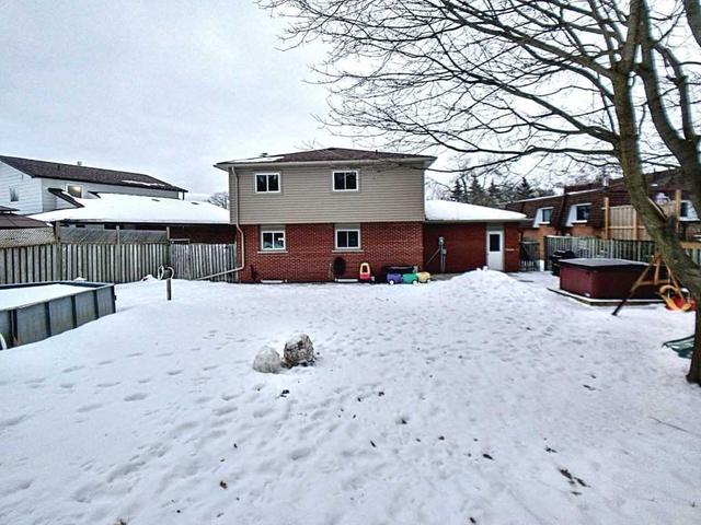 71 Avonmore Cres, House detached with 4 bedrooms, 2 bathrooms and 4 parking in Orangeville ON | Image 14