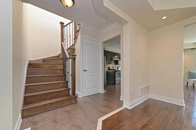 1760 Dufferin St, House semidetached with 3 bedrooms, 4 bathrooms and 3 parking in Whitby ON | Image 11