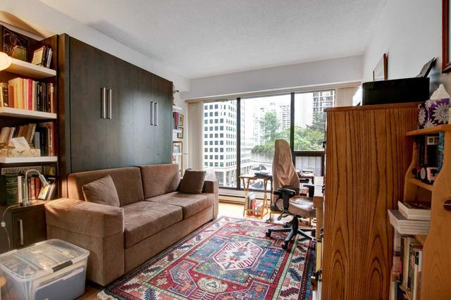 716 - 55 Harbour Sq, Condo with 2 bedrooms, 2 bathrooms and 1 parking in Toronto ON | Image 18