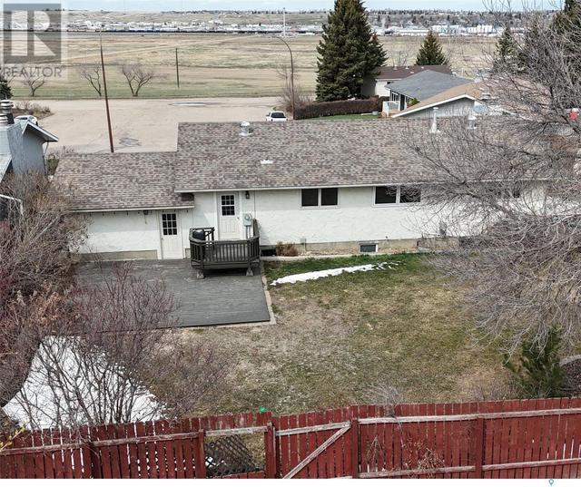 32 West Place, House detached with 5 bedrooms, 3 bathrooms and null parking in Swift Current SK | Image 27