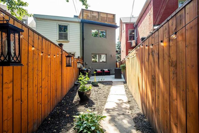 285 Lisgar St, House semidetached with 4 bedrooms, 3 bathrooms and 1 parking in Toronto ON | Image 31