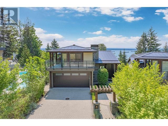2976 Burfield Place, House detached with 3 bedrooms, 3 bathrooms and 2 parking in West Vancouver BC | Image 1