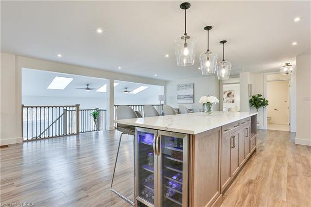 68 Pleasant Ridge Road, House detached with 4 bedrooms, 3 bathrooms and null parking in Brant ON | Image 11
