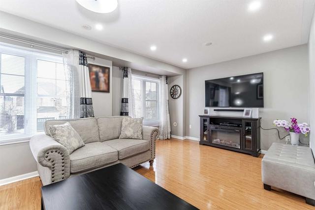 25 Bevington Rd, House attached with 3 bedrooms, 3 bathrooms and 3 parking in Brampton ON | Image 14