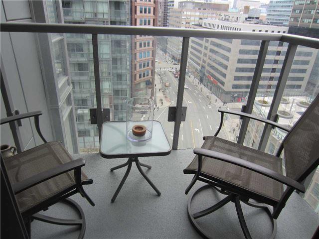 1002 - 37 Grosvenor St, Condo with 1 bedrooms, 1 bathrooms and 1 parking in Toronto ON | Image 11