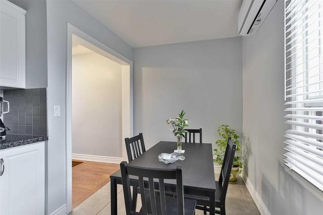 Upper - 305 Caledonia Rd, House semidetached with 1 bedrooms, 1 bathrooms and 1 parking in Toronto ON | Image 4