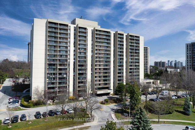 405 - 177 Linus Rd, Condo with 2 bedrooms, 1 bathrooms and 1 parking in Toronto ON | Image 27