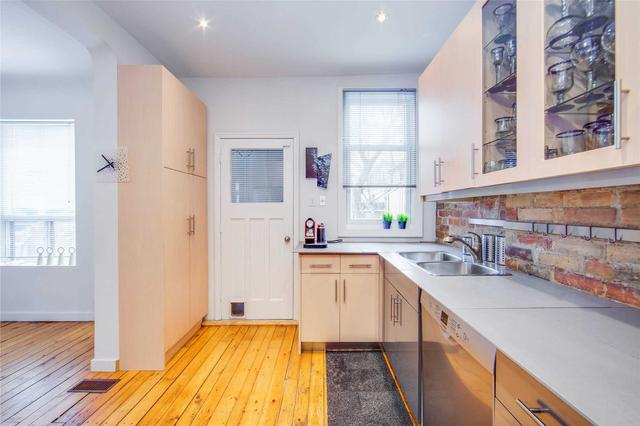 1547 Queen St W, House semidetached with 5 bedrooms, 2 bathrooms and 0 parking in Toronto ON | Image 13