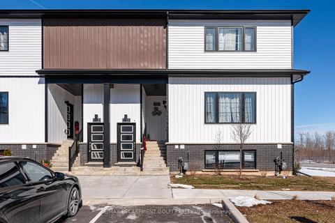 211 - 4263 Fourth Ave, Townhouse with 2 bedrooms, 2 bathrooms and 1 parking in Niagara Falls ON | Card Image