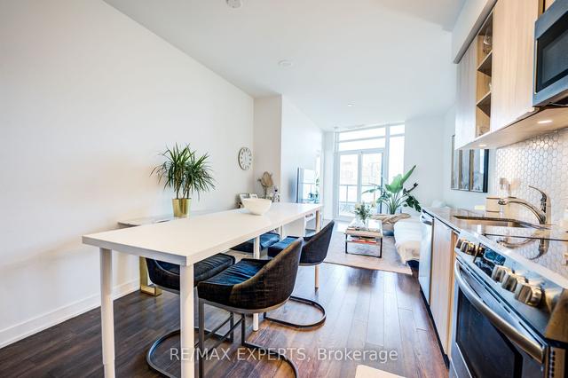 402 - 30 Ordnance St, Condo with 2 bedrooms, 2 bathrooms and 0 parking in Toronto ON | Image 2