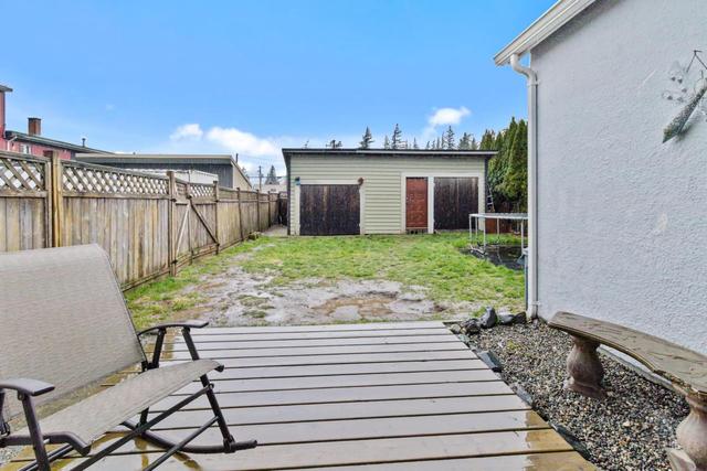 325 Hudson Bay Street, House detached with 3 bedrooms, 1 bathrooms and null parking in Hope BC | Image 3