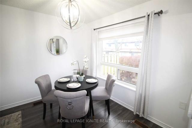 17 - 31 Parker Cres, Townhouse with 3 bedrooms, 2 bathrooms and 2 parking in Ajax ON | Image 10
