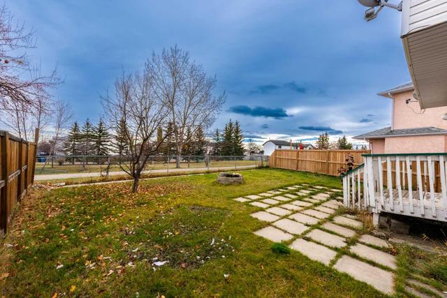 240 Fresno Place Ne, House detached with 3 bedrooms, 2 bathrooms and 2 parking in Calgary AB | Image 7