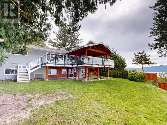 8535 Fern Road, House detached with 4 bedrooms, 3 bathrooms and null parking in Powell River B BC | Image 33