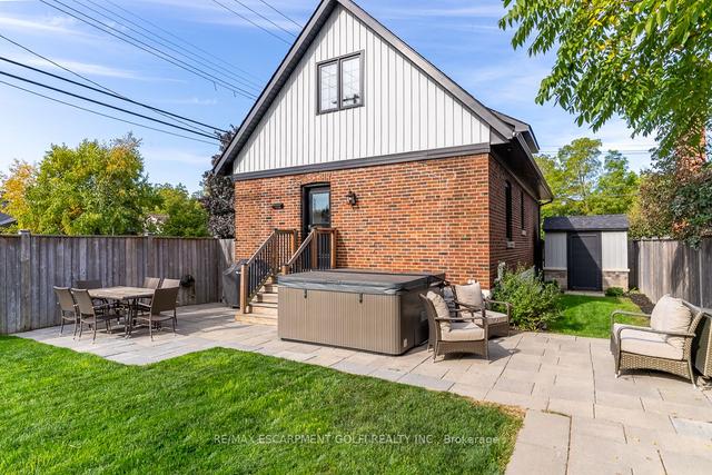 121 Belvidere Ave, House detached with 3 bedrooms, 2 bathrooms and 2.5 parking in Hamilton ON | Image 20
