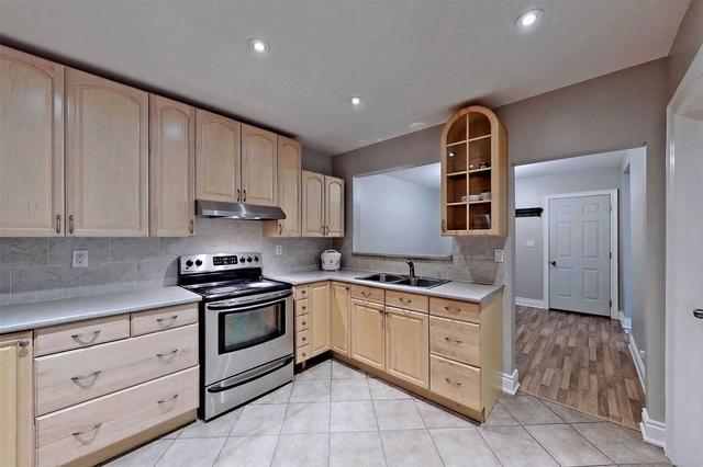 17 Fourteenth St, House detached with 3 bedrooms, 2 bathrooms and 0 parking in Toronto ON | Image 15