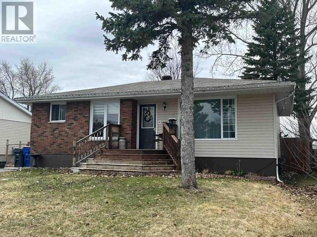 274 Mckelvie St, House detached with 3 bedrooms, 2 bathrooms and null parking in Temiskaming Shores ON | Image 25