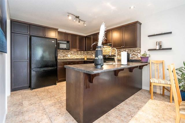 145 Silk Dr, House detached with 3 bedrooms, 4 bathrooms and 6 parking in Shelburne ON | Image 3